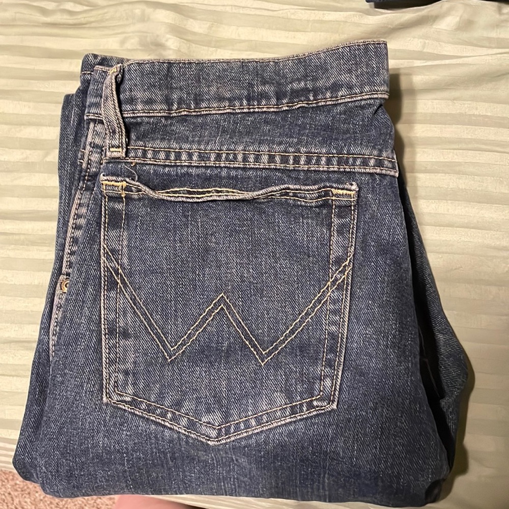 Boot cut